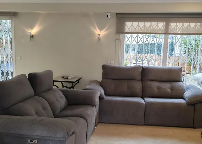 بيت للعطل Beachfront In